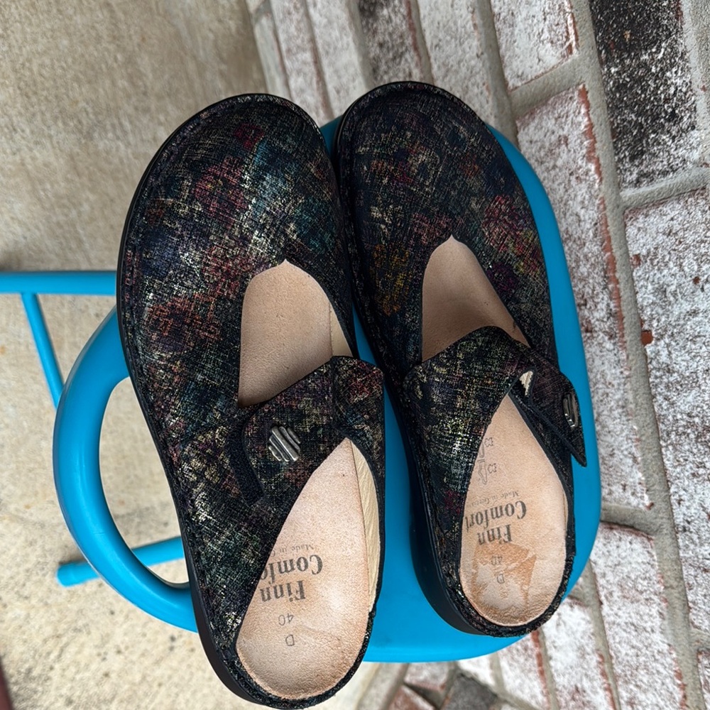 Gorgeous Finn Comfort sz 40 Leather Mules Slides Clogs Teal Black Gold